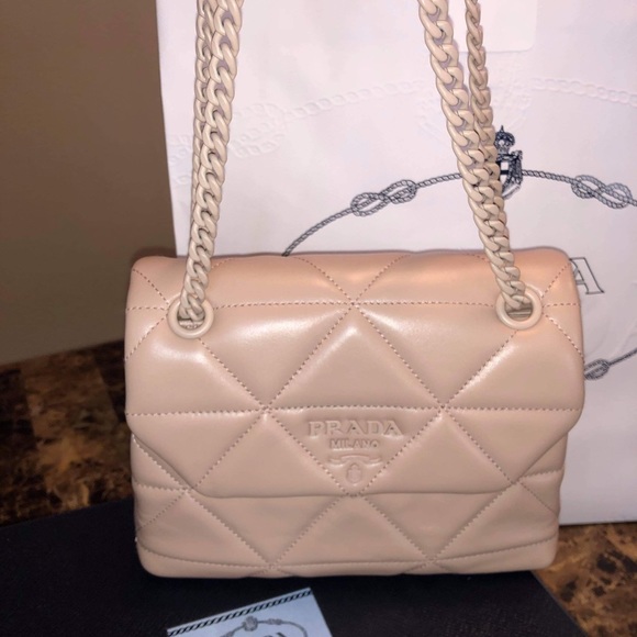 ❤️❤️SOLD❤️❤️Prada nappa small spectrum  bag - Picture 7 of 11